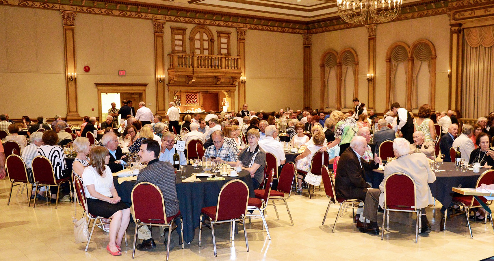 tables filled with guests at the 2016 Summer Fundaraiser